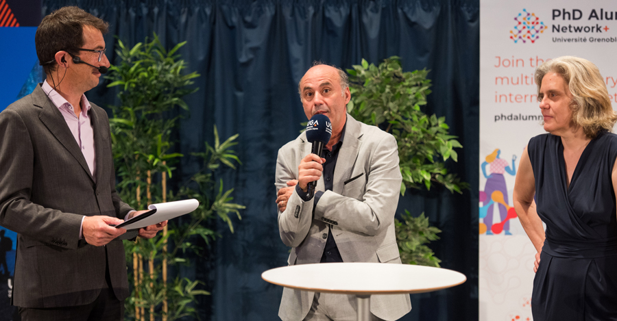 From left to right: Pierre Lemonde, Director of the UGA Doctoral College; Yassine Lakhnech, president of the UGA; Cordelia Schmid, research director at Inria and researcher at Google.